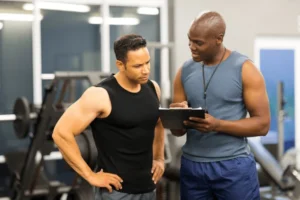 personal trainer career UK image with a male trainer coaching